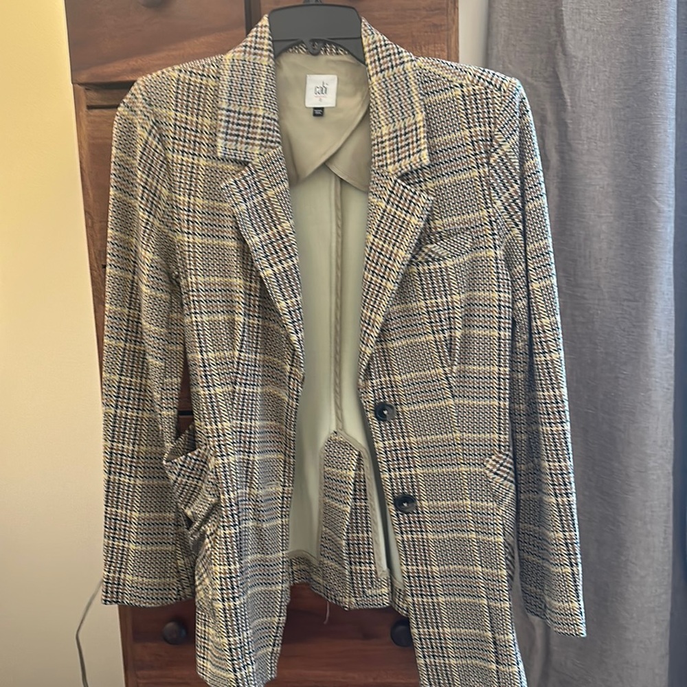 Cabi plaid blazer sz 2
